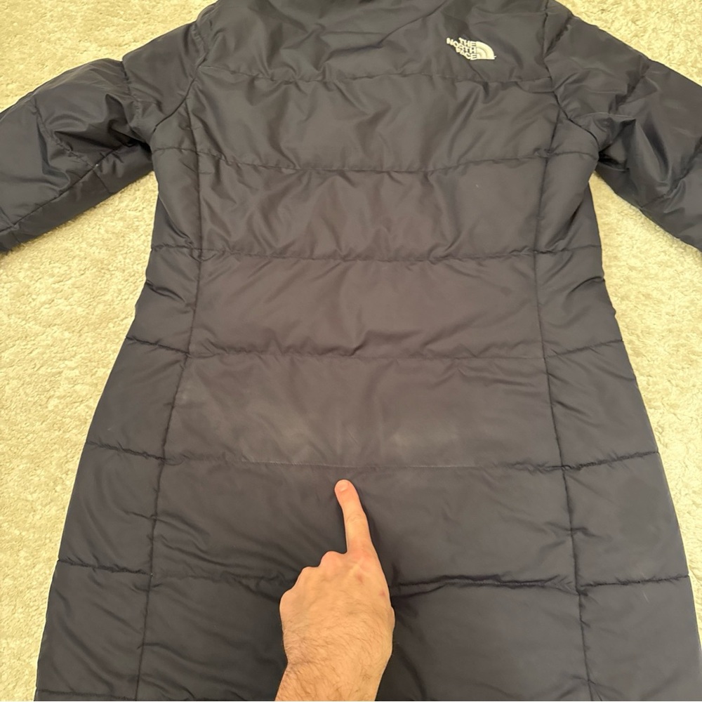 The North Face Women's Black Long Puffer Coat with Hood - Picture 16 of 16
